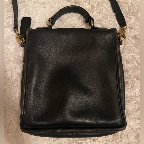 Coach Vintage Black Leather Station Purse - Picture 2 of 5